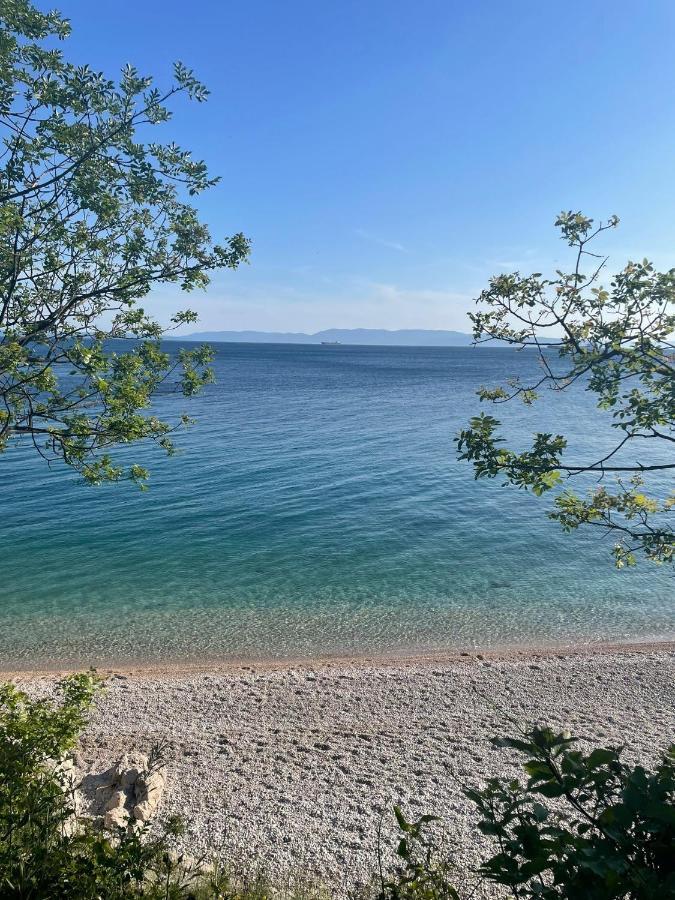 Apartment Ela, Kostrena Rijeka Bagian luar foto