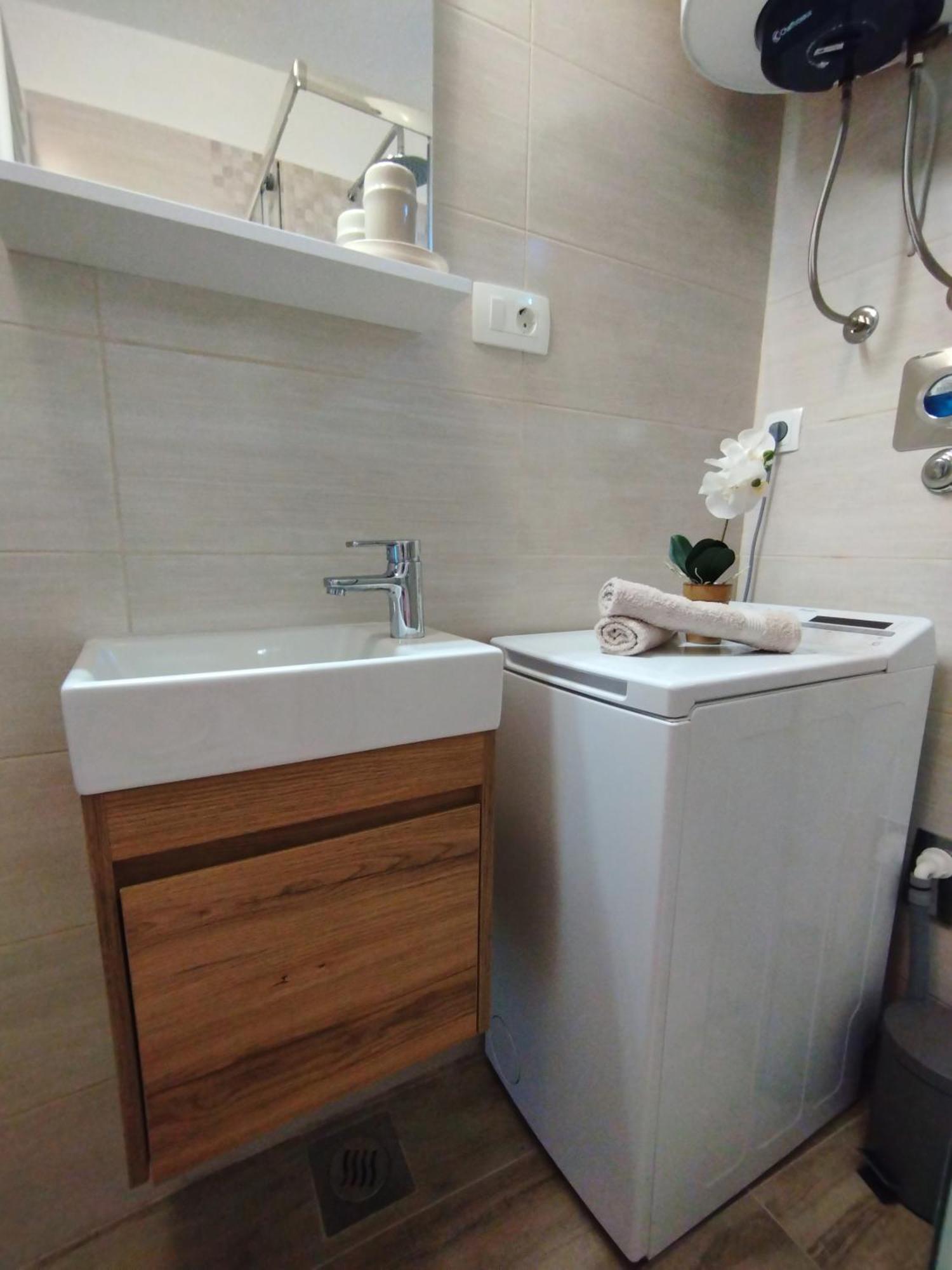 Apartment Ela, Kostrena Rijeka Bagian luar foto