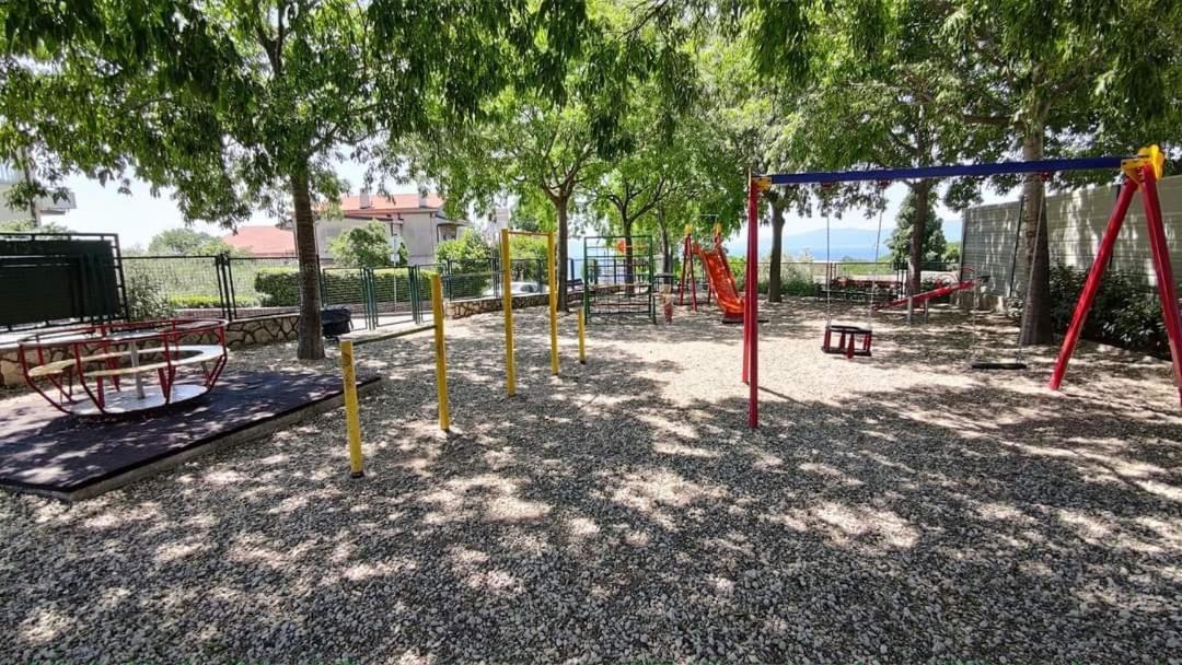 Apartment Ela, Kostrena Rijeka Bagian luar foto