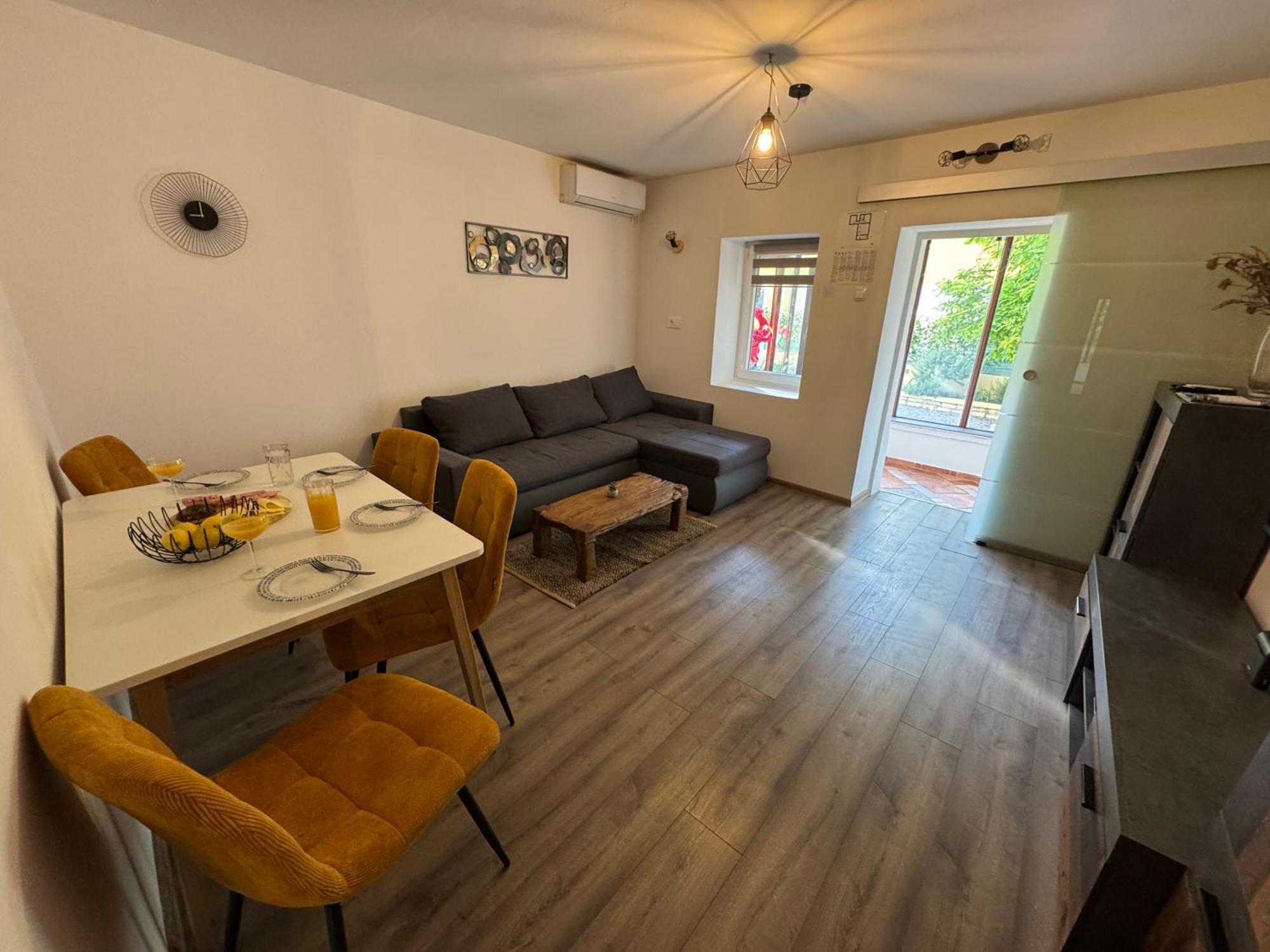Apartment Ela, Kostrena Rijeka Bagian luar foto