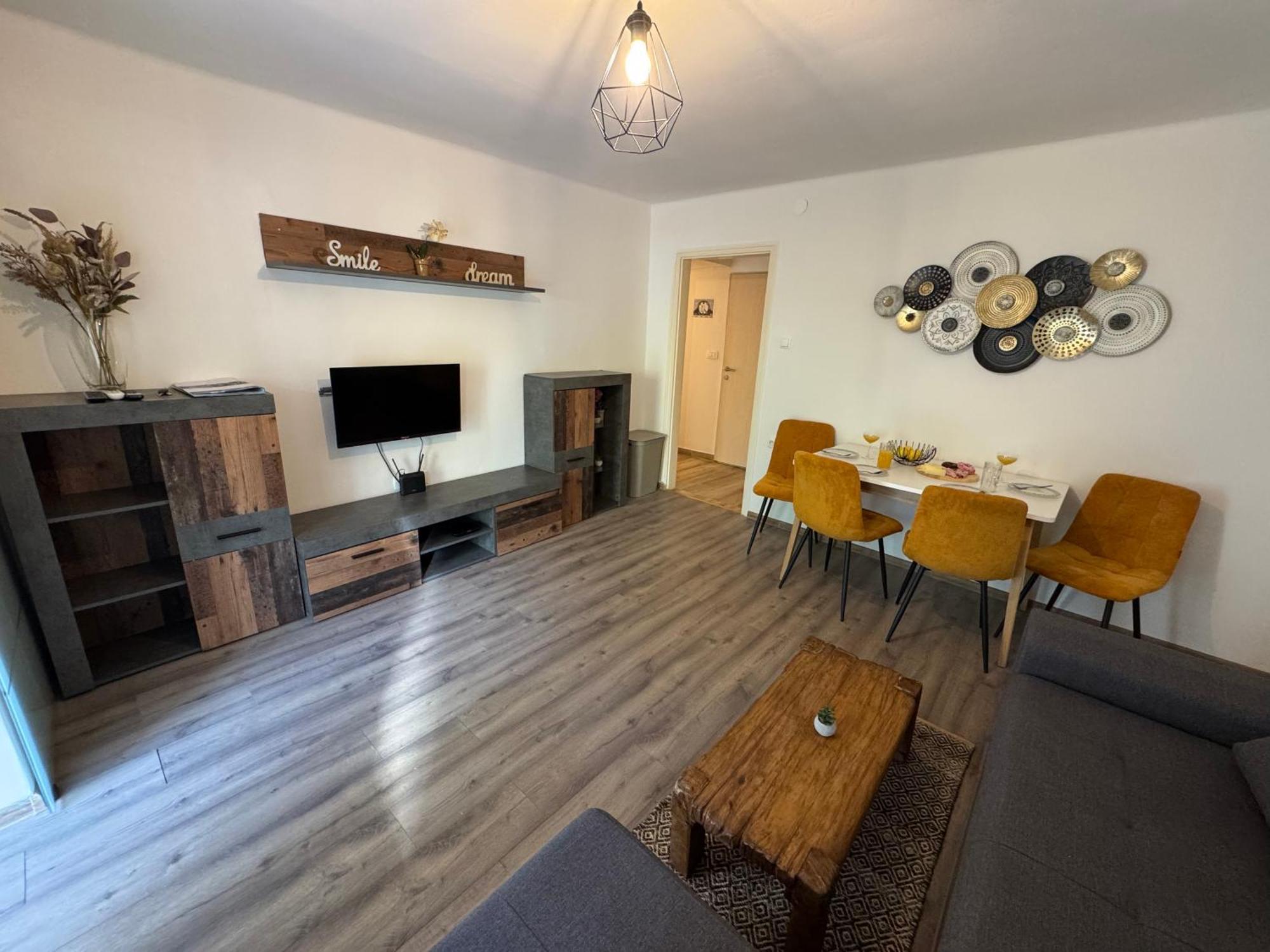 Apartment Ela, Kostrena Rijeka Bagian luar foto